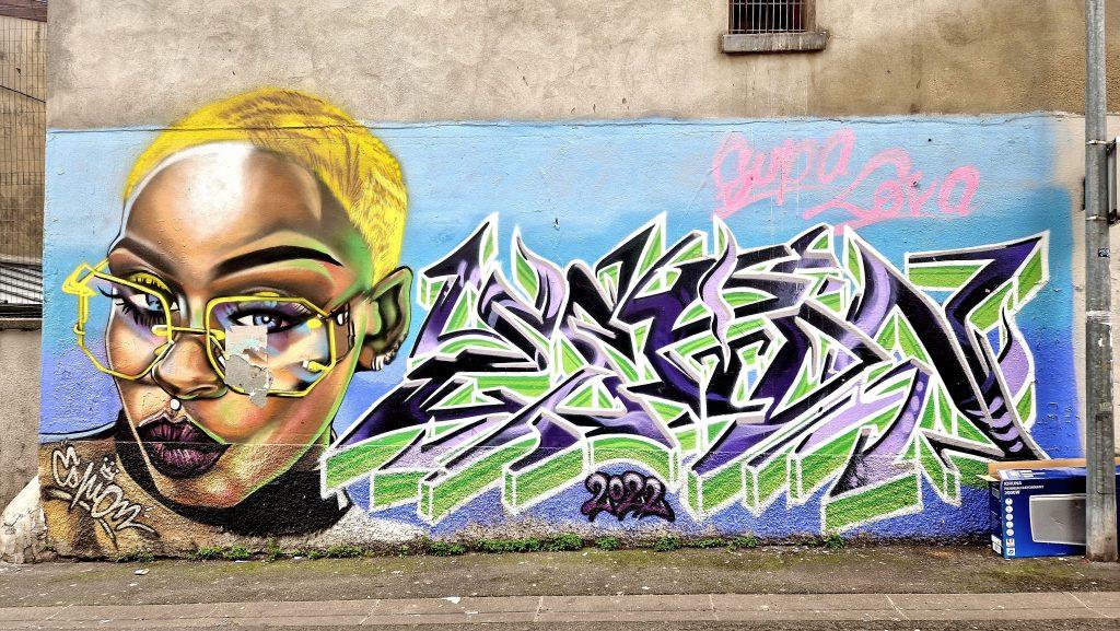 Street-art-graffitis-portrait-femme