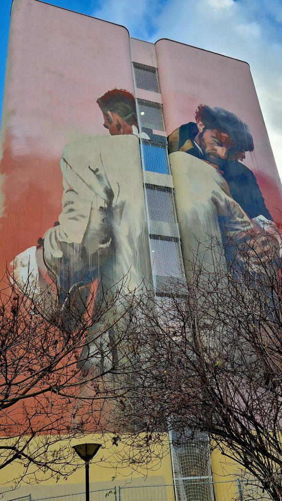 fresque-murale-paris-13eme-etreinte-lutte