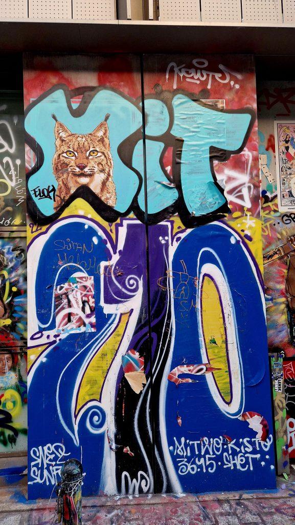 street-art-parsi-20eme-graffiti-desnoyez